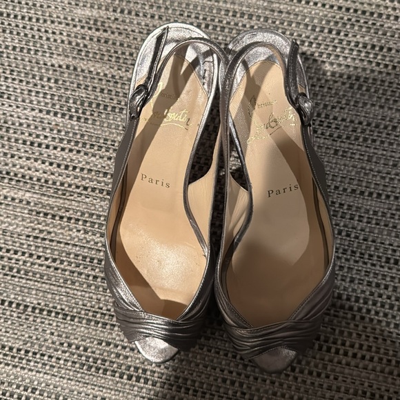Christian Louboutin metallic slingback open toe platform heel sandal - Picture 5 of 9
